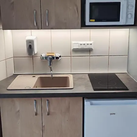 Apartment Sarvarfuerdo Apartmanhaz